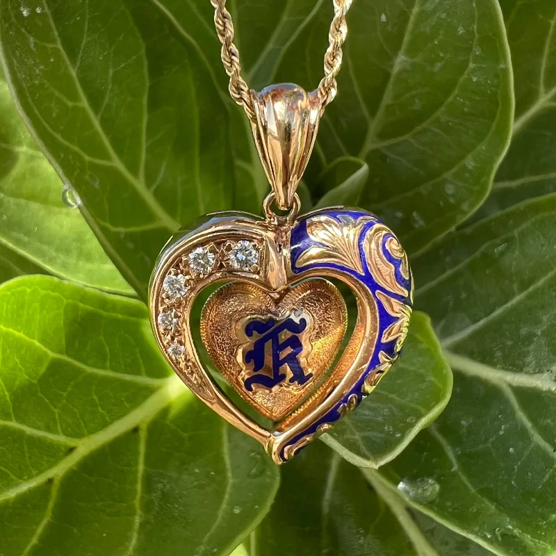 Ali'i Hawaiian Heart Pendant "K" w/ Five Diamonds in 14K Gold