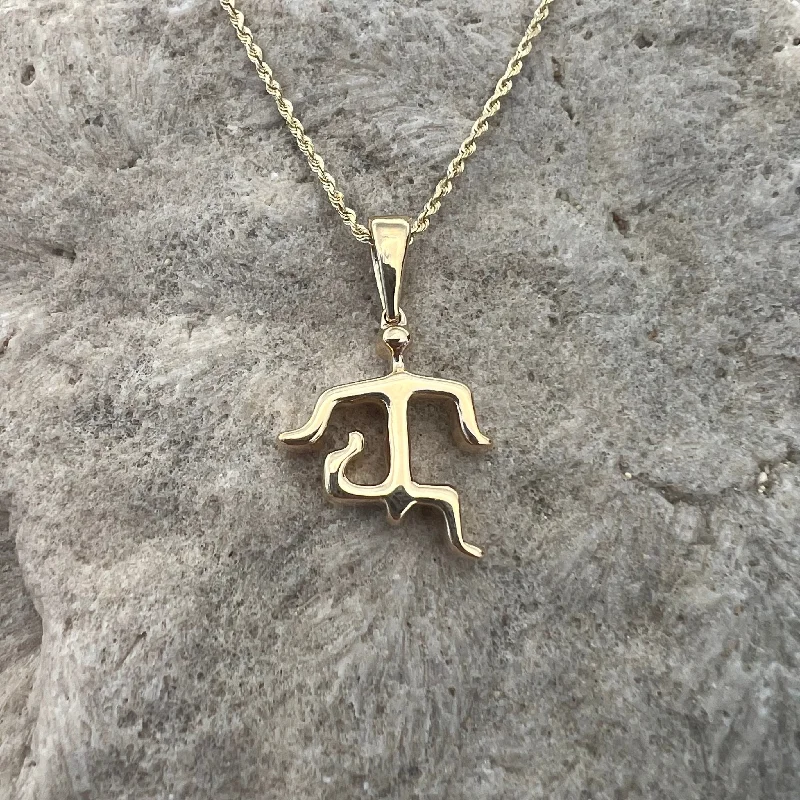 Hawaiian Petroglyph Runner Pendant in 14K Yellow Gold