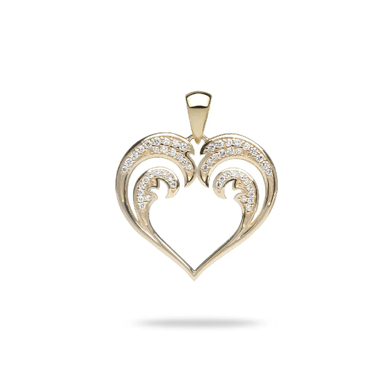 Nalu Heart Pendant in Gold with Diamonds - 20mm