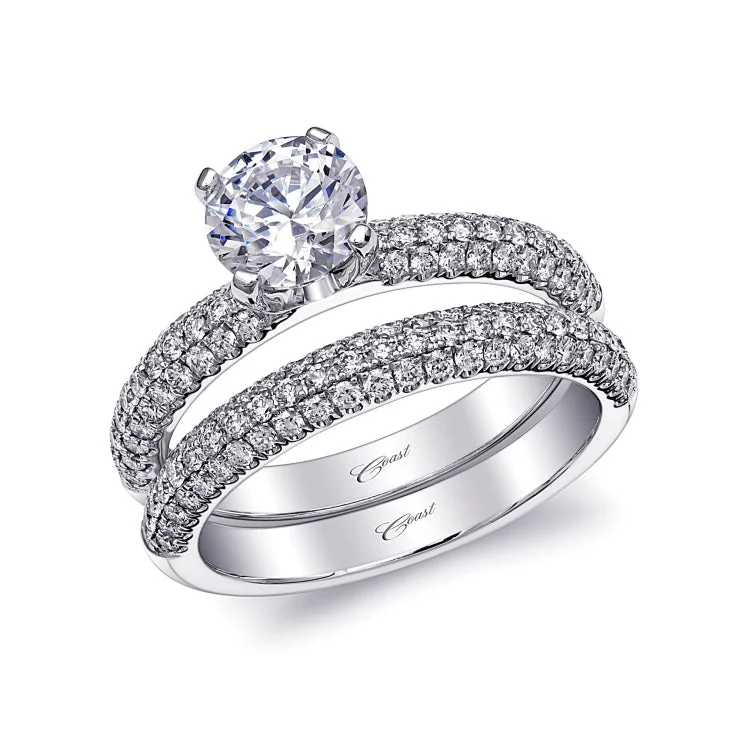 14 KT Engagement ring in White Gold