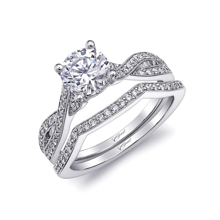 14 KT Engagement ring in White Gold