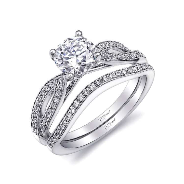 14 KT Engagement ring in White Gold