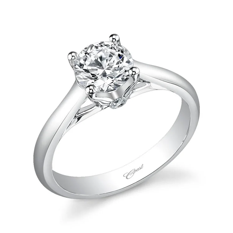 14 KT Engagement ring in White Gold