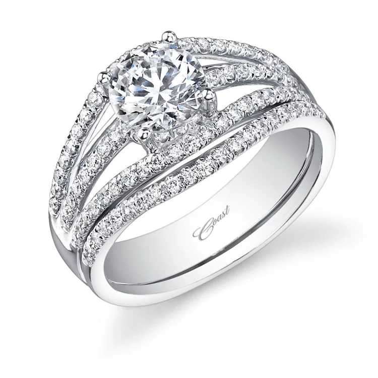 14 KT Engagement ring in White Gold