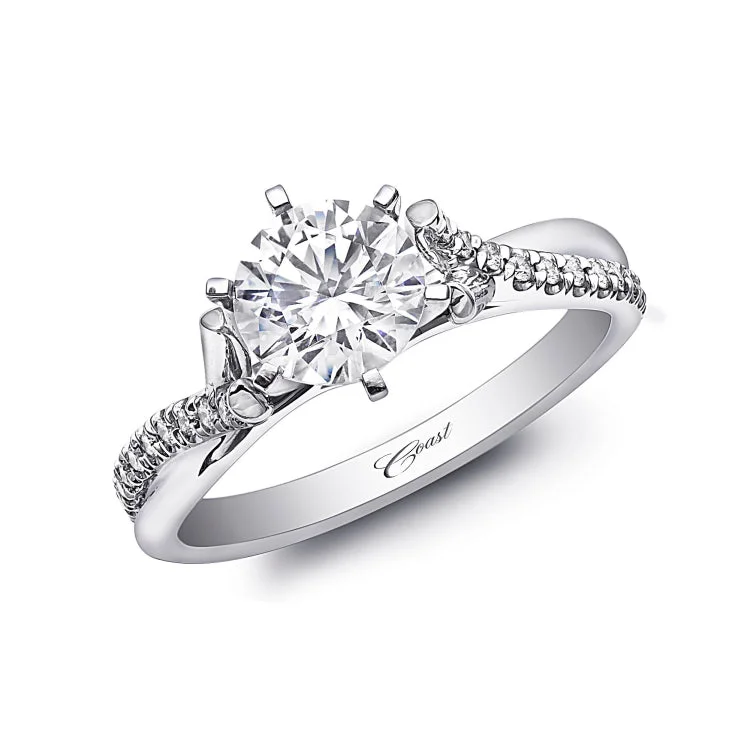 14 KT Engagement ring in White Gold