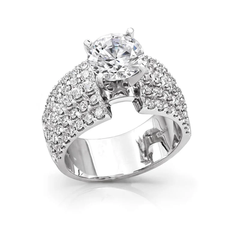 14 KT Engagement ring in White Gold