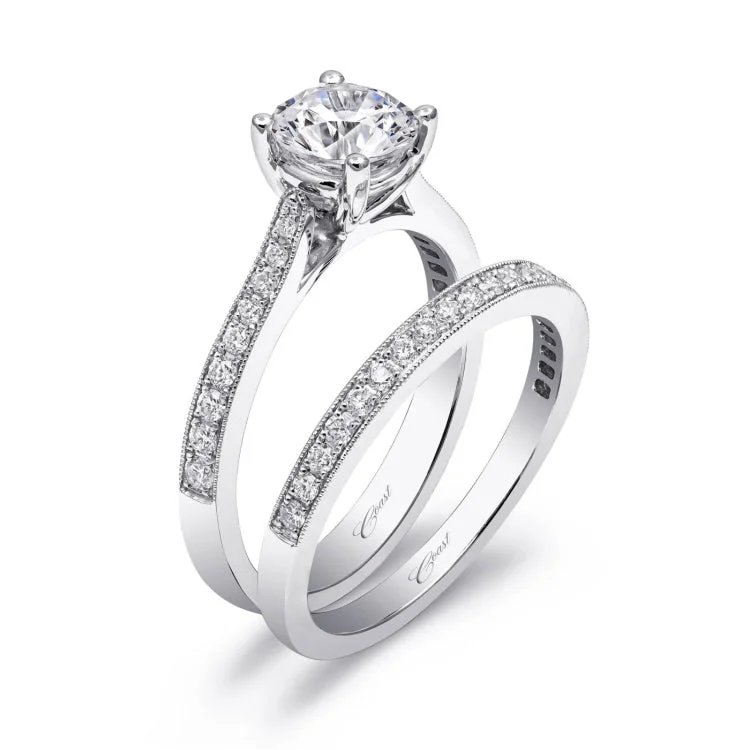 14 KT Engagement ring in White Gold