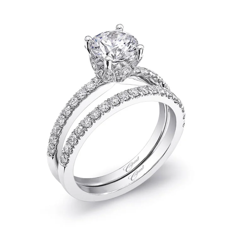 14 KT Engagement ring in White Gold