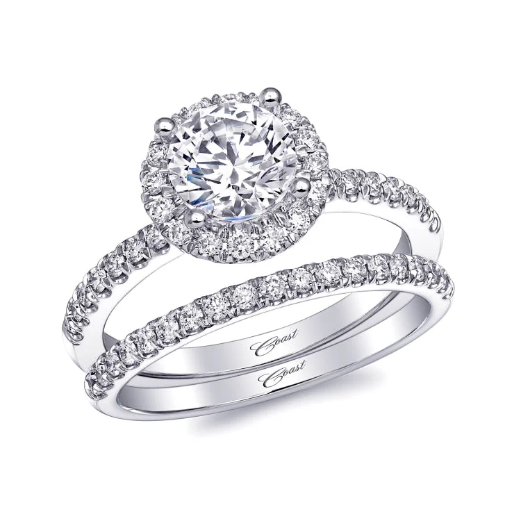 14 KT Engagement ring in White Gold