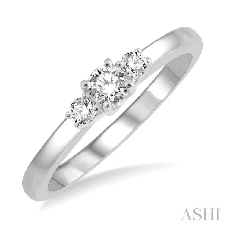 1/4 ctw Round Cut Diamond Three-Stone Ring in 14K White Gold