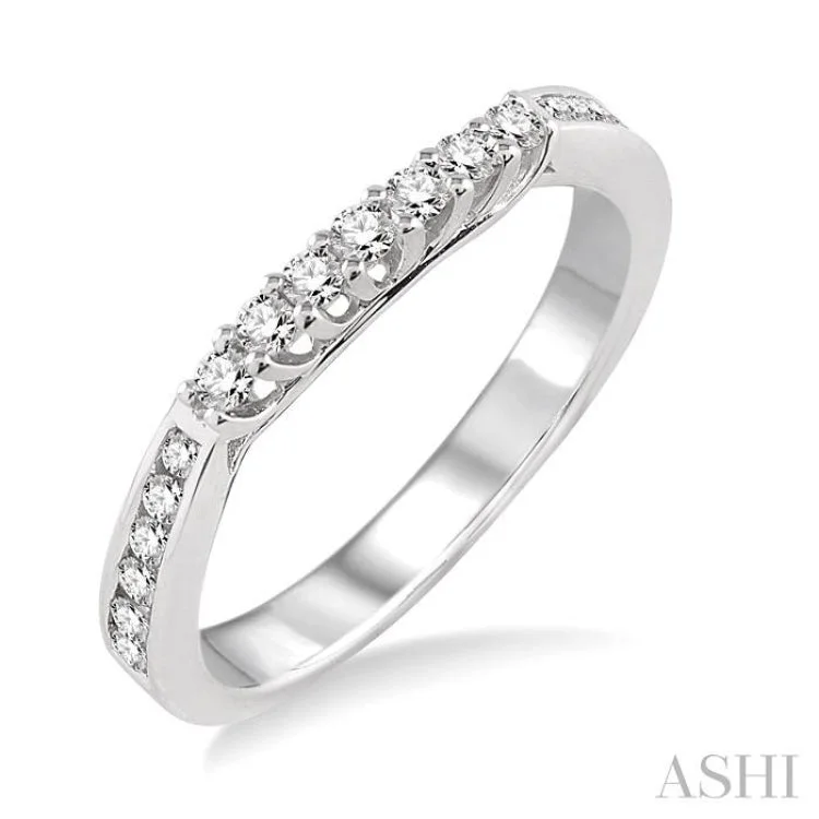 3/8 Ctw Round Cut Diamond Wedding Band in 14K White Gold