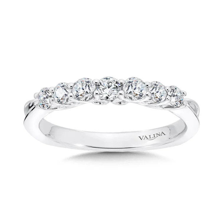 Tapered Straight Diamond Wedding Band