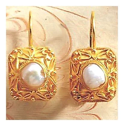 Selsey Pearl Earrings