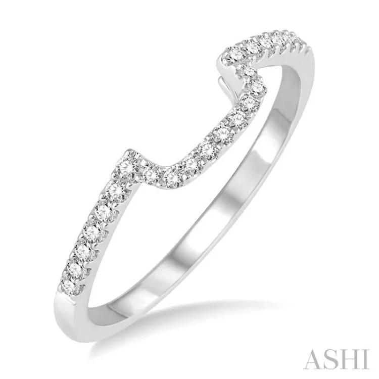 1/5 Ctw Round Cut Diamond Wedding Band in 14K White Gold