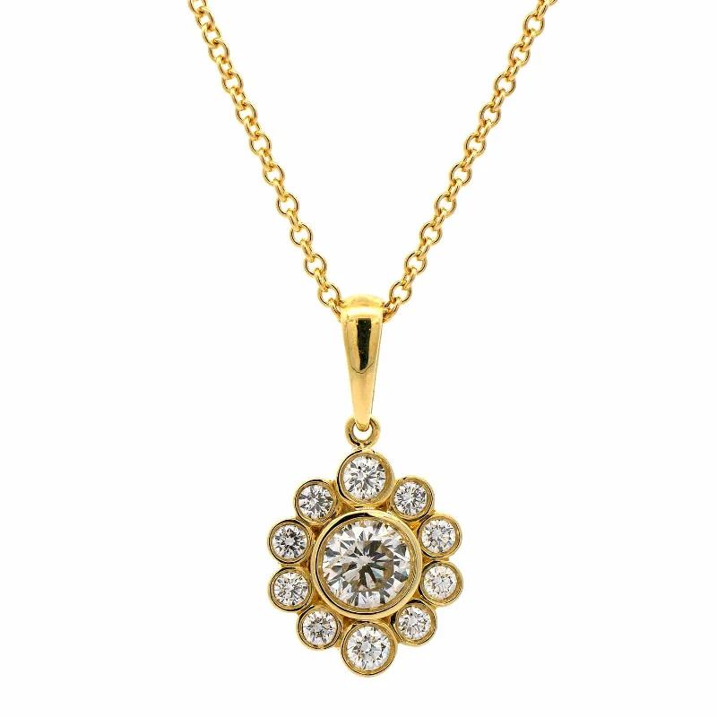 18K Yellow Gold Diamond Flower Pendant Necklace