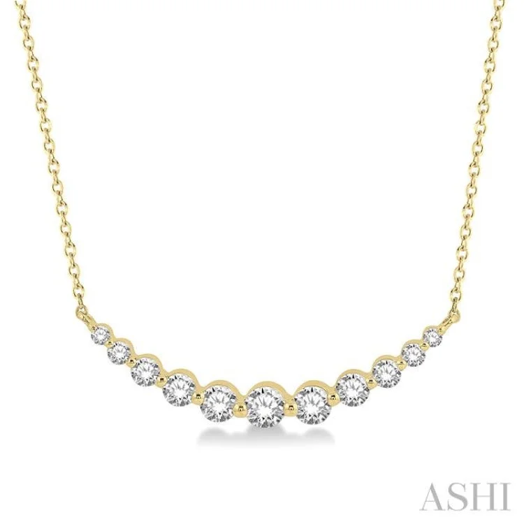 3/4 Ctw Diamond Smile Necklace in 14K Yellow Gold